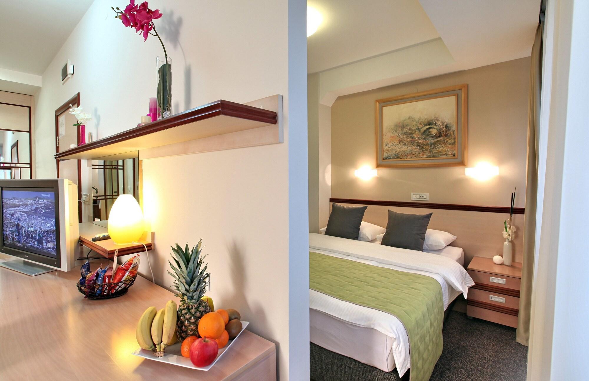 Mona Plaza Zlatibor Hotell Eksteriør bilde